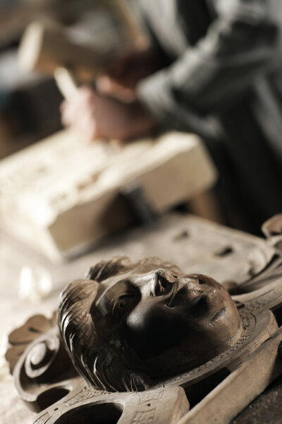 Резное дерево
