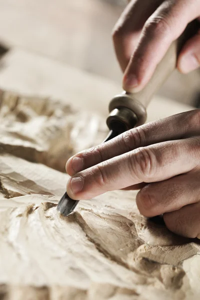 Mãos de um artesão — Fotografia de Stock