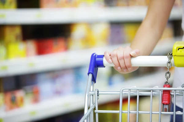 Supermarket Shopper — Stock Photo, Image