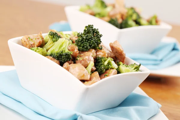 Stek kyckling och broccoli — Stockfoto