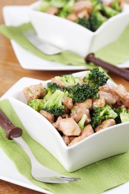 tavuk ve brokoli stir fry