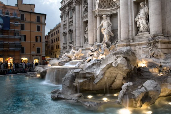 Fontana di Trevi en Roma —  Fotos de Stock