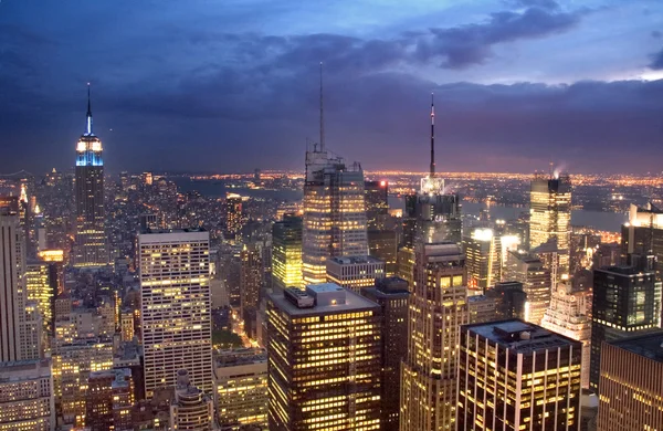 New York vue de nuit de Midtown. Times Square et et l'Etat Empire — Photo