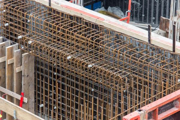 Çelik barlar betonarme temel için hazır — Stok fotoğraf