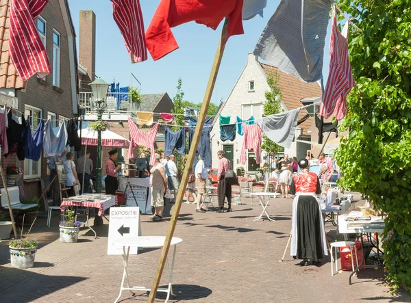 Традиционный рынок на голландском празднике — стоковое фото
