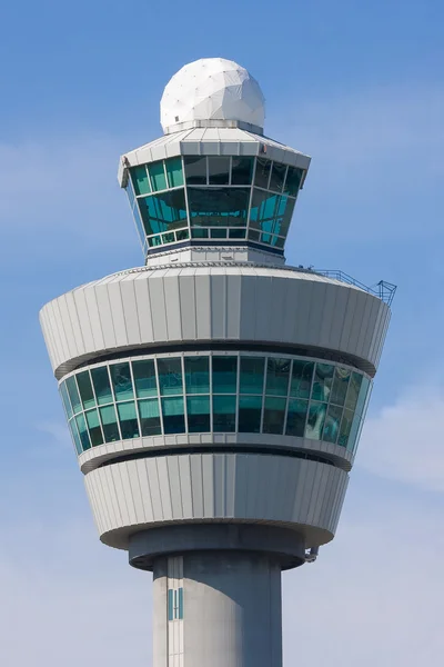 Wieża kontrolna na lotnisku schiphol, Holandia — Zdjęcie stockowe