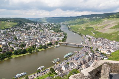 bernkastel-Kues Almanya nehir moselle, havadan görünümü