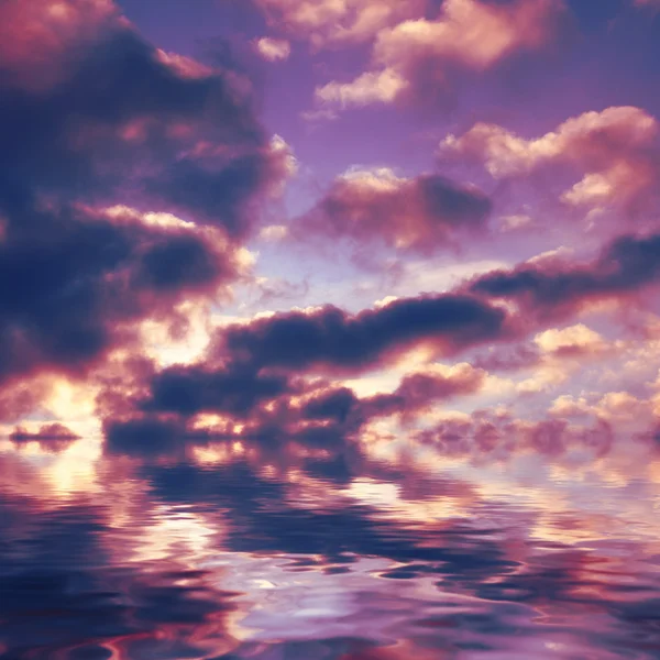 Céu fundo e água — Fotografia de Stock