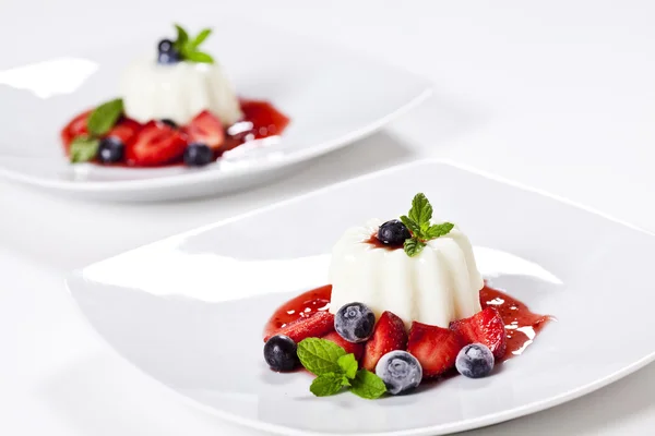 Panna Cotta And Blueberries — Stock Photo, Image