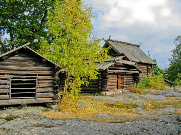 Cabana ecológica sueca velha Fotos De Bancos De Imagens