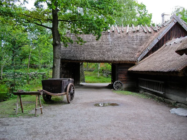 Cabana ecológica sueca velha — Fotografia de Stock