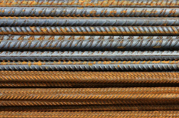 Patrón de textura metálica de barras de refuerzo oxidadas — Foto de Stock