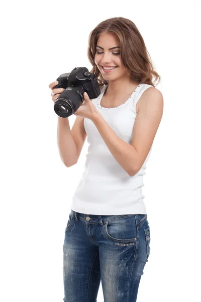 Νεαρή γυναίκα με φωτογραφική μηχανή — Φωτογραφία Αρχείου