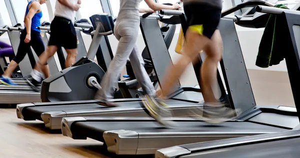 Gym shot - máquinas em execução Fotografia De Stock