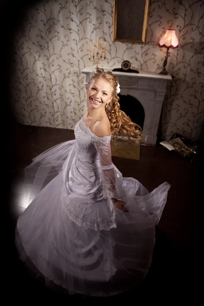 Luxusní nevěsty na světlé pozadí — Stock fotografie