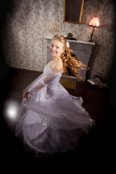 Luxury bride on a bright background — Stock Photo, Image