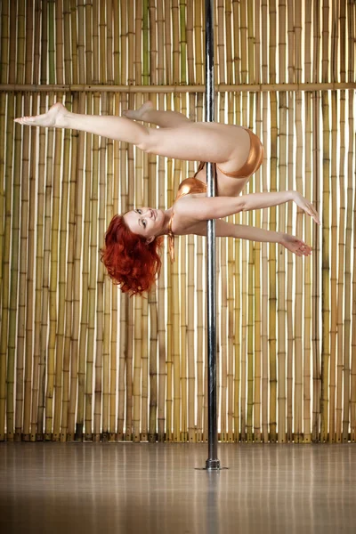 Sexy pole dance woman. — Stock Photo, Image