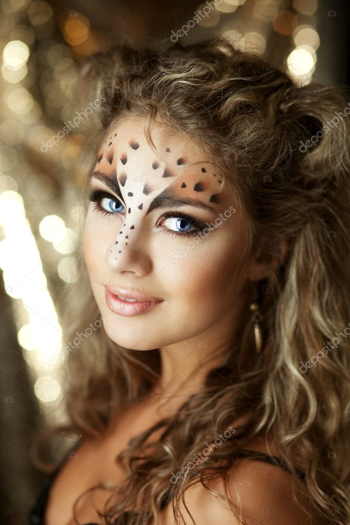 Ontdek Veilig Statistisch Girl with an unusual make-up as a leopard Stock Photo by ©miramiska 11292312