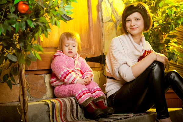 Köyde anne ile kız — Stok fotoğraf