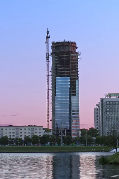Construction of a skyscraper — Stock Photo, Image