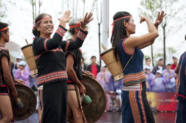 turne göstermek Vietnam Halk dansçıların performansı