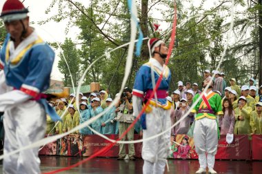 Kuzey Kore pyongyang folk dansçıları