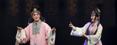 Pretty chinese traditional opera actors clipart