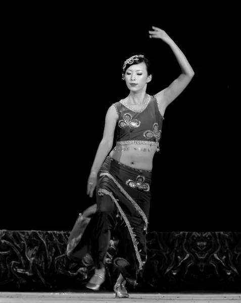 Čínská dai etnické tanečnice — Stock fotografie