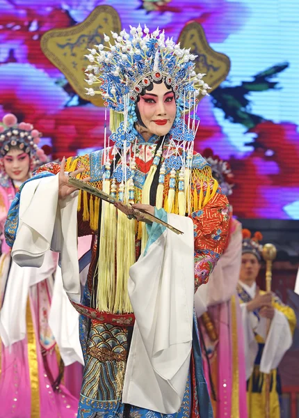 Csinos kínai opera színésznő népviselet — Stock Fotó