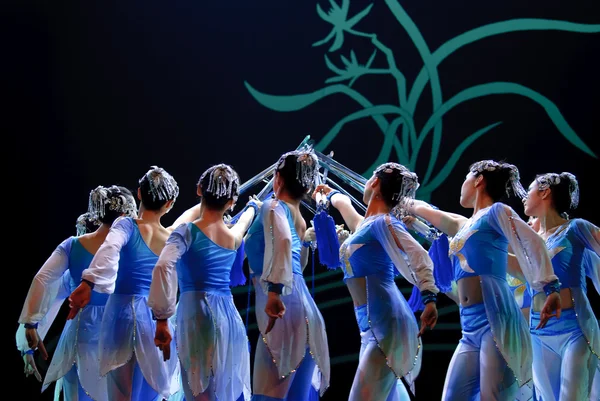 Çin modern dans eden kızlar — Stok fotoğraf