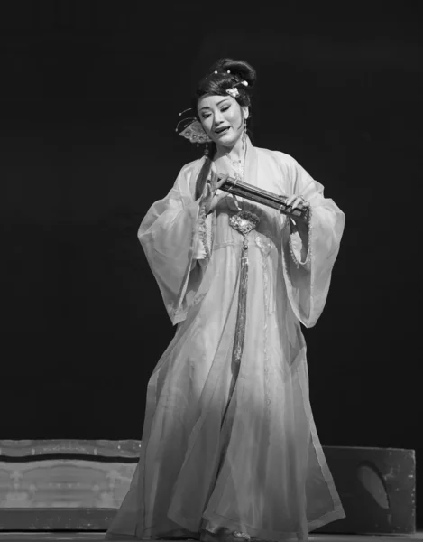 Αρκετά κινέζικη παραδοσιακή ηθοποιός της όπερας — Φωτογραφία Αρχείου