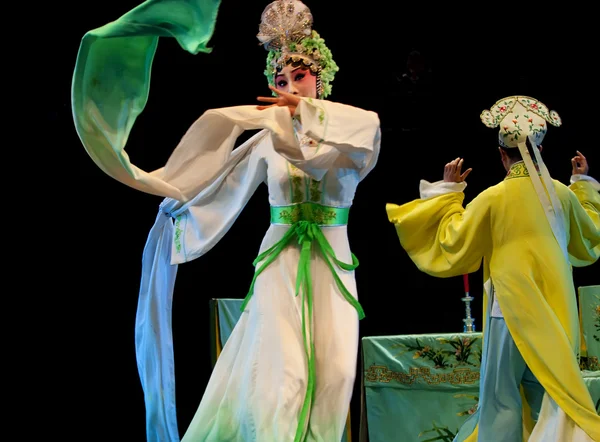 Güzel Çinli geleneksel Çin opera aktrisi — Stok fotoğraf