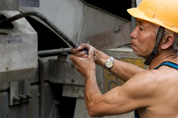 Hardworking laborer on construction site — Stock Photo, Image