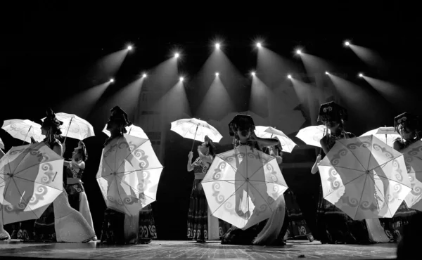 Китайский национальный танец И — стоковое фото