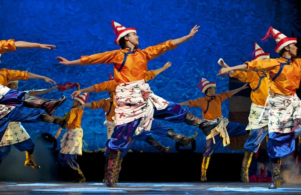 stock image Chinese Tibetan ethnic dancers