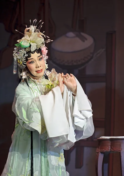 Actriz de ópera tradicional china bastante china —  Fotos de Stock