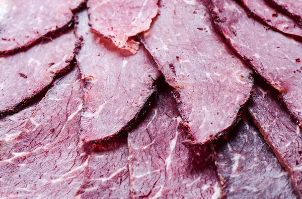 Gerookte genezen rundvlees — Stockfoto
