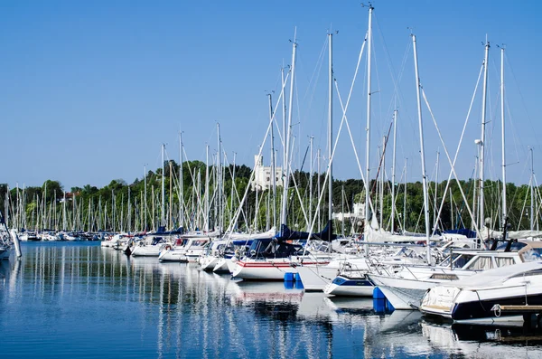 Boats and yachts in the harbor — Stock Photo, Image