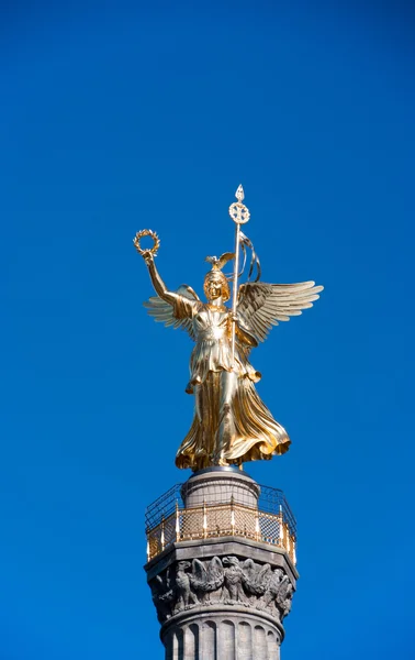 Золотая колонна Победы — стоковое фото