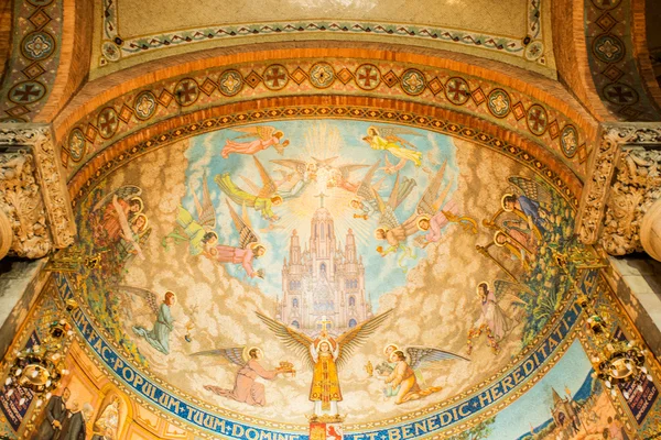 Soffitto mosaico in chiesa — Foto Stock