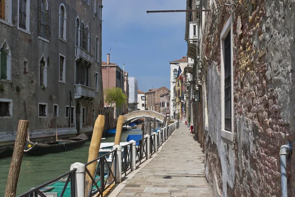 Calle en venice, italia — Foto de Stock