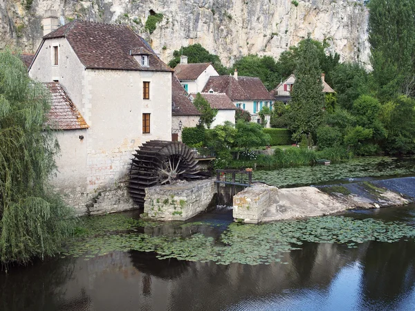Vodní mlýn, úhly sur anglin, Francie — Stock fotografie