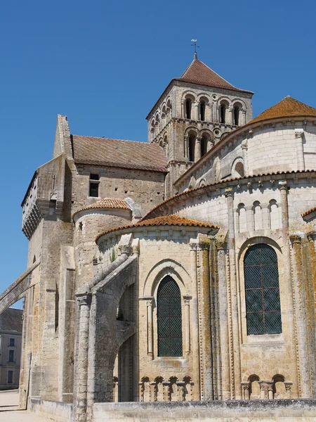 Iglesia fortificada de la abadía de Saint Jouin, Francia —  Fotos de Stock