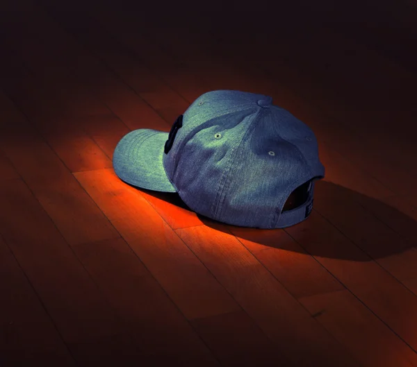 蓝帽子 — 图库照片