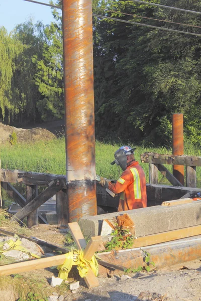 Pilones, pilones o postes para pulir puentes —  Fotos de Stock