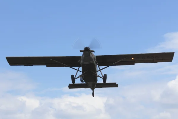 Одномоторный самолет — стоковое фото