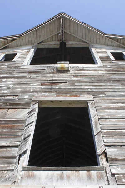 Front Facade of an old Barn — Stock Photo, Image