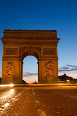 Arc de Tiomphe at night clipart