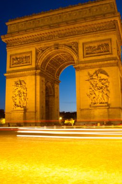 Arc de tiomphe gece