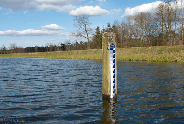 Регулятор уровня воды
